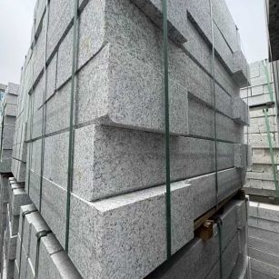 吉林市芝麻白路牙石 马路牙子