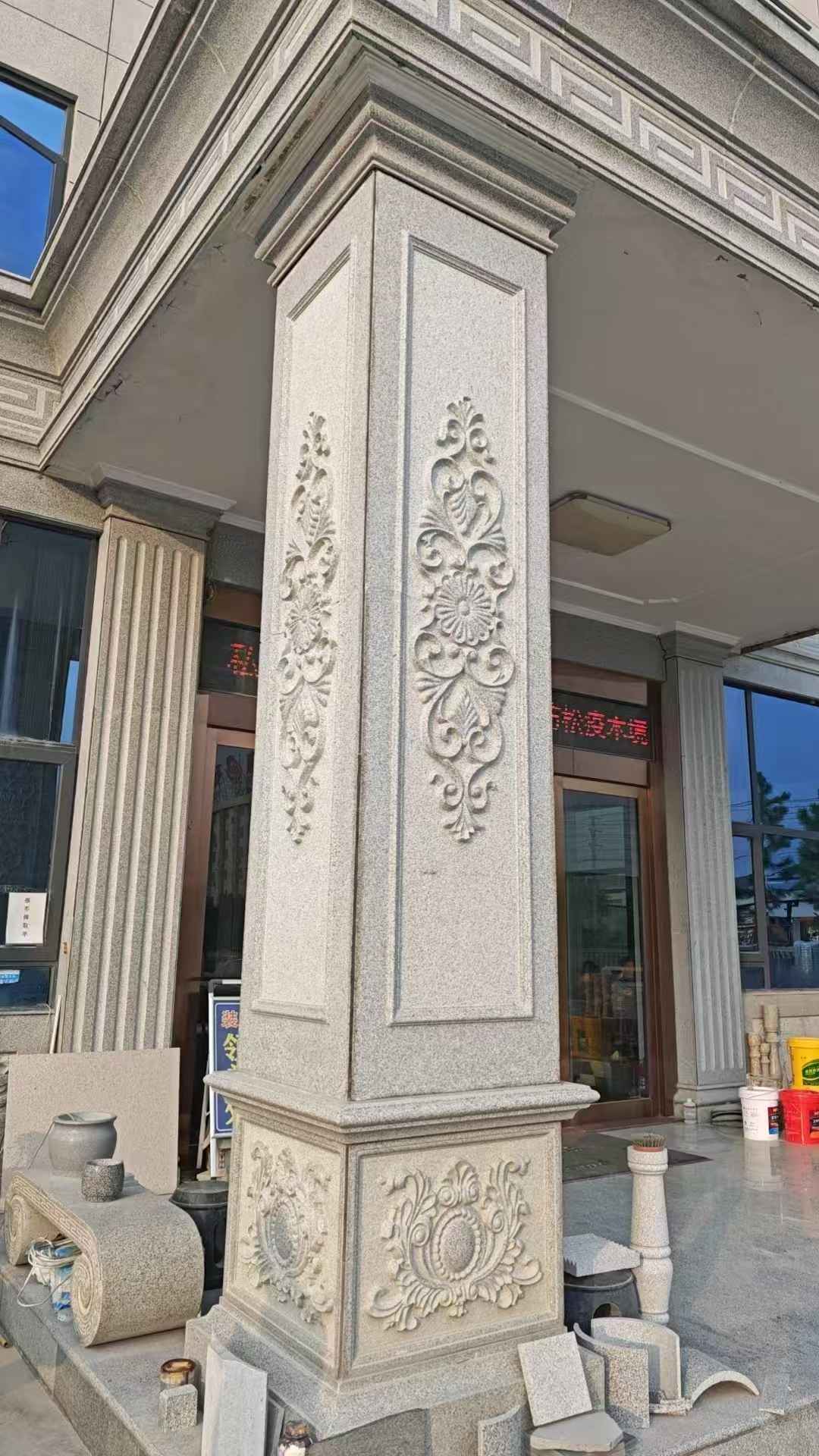 吉林市芝麻白别墅雕刻柱子  黄金麻