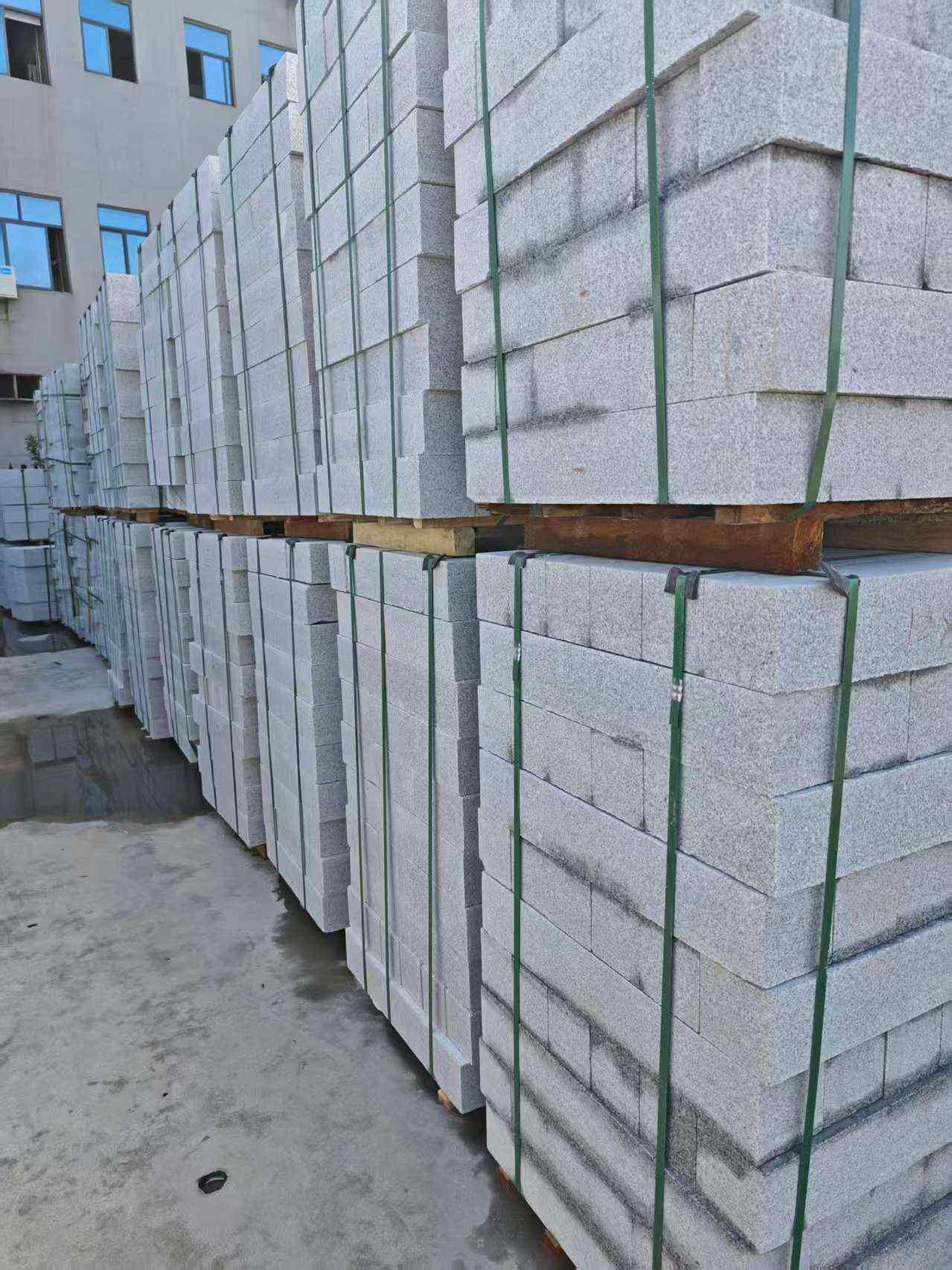 吉林市芝麻白路牙石，路侧石