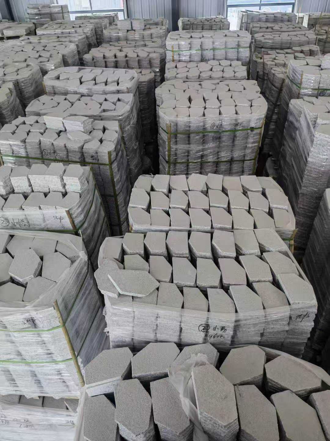 吉林市芝麻白石材冰裂纹，碎拼。